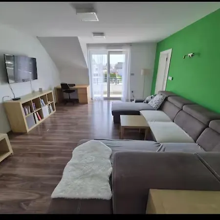 Apartma Pri Lovcu *