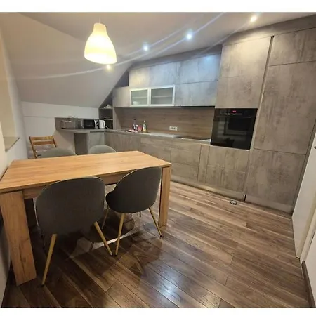 Apartma Pri Lovcu Апартаменты *